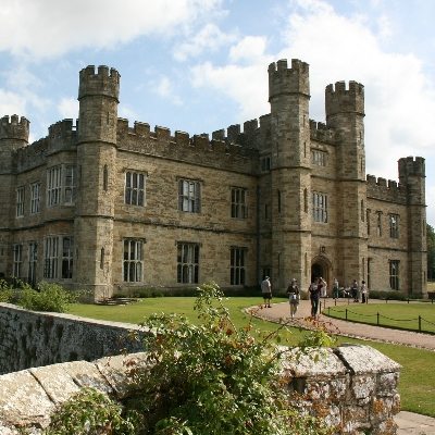 Moving to Leeds - United Kingdom | Crown Relocations Moving to Leeds - United Kingdom | Crown Relocations